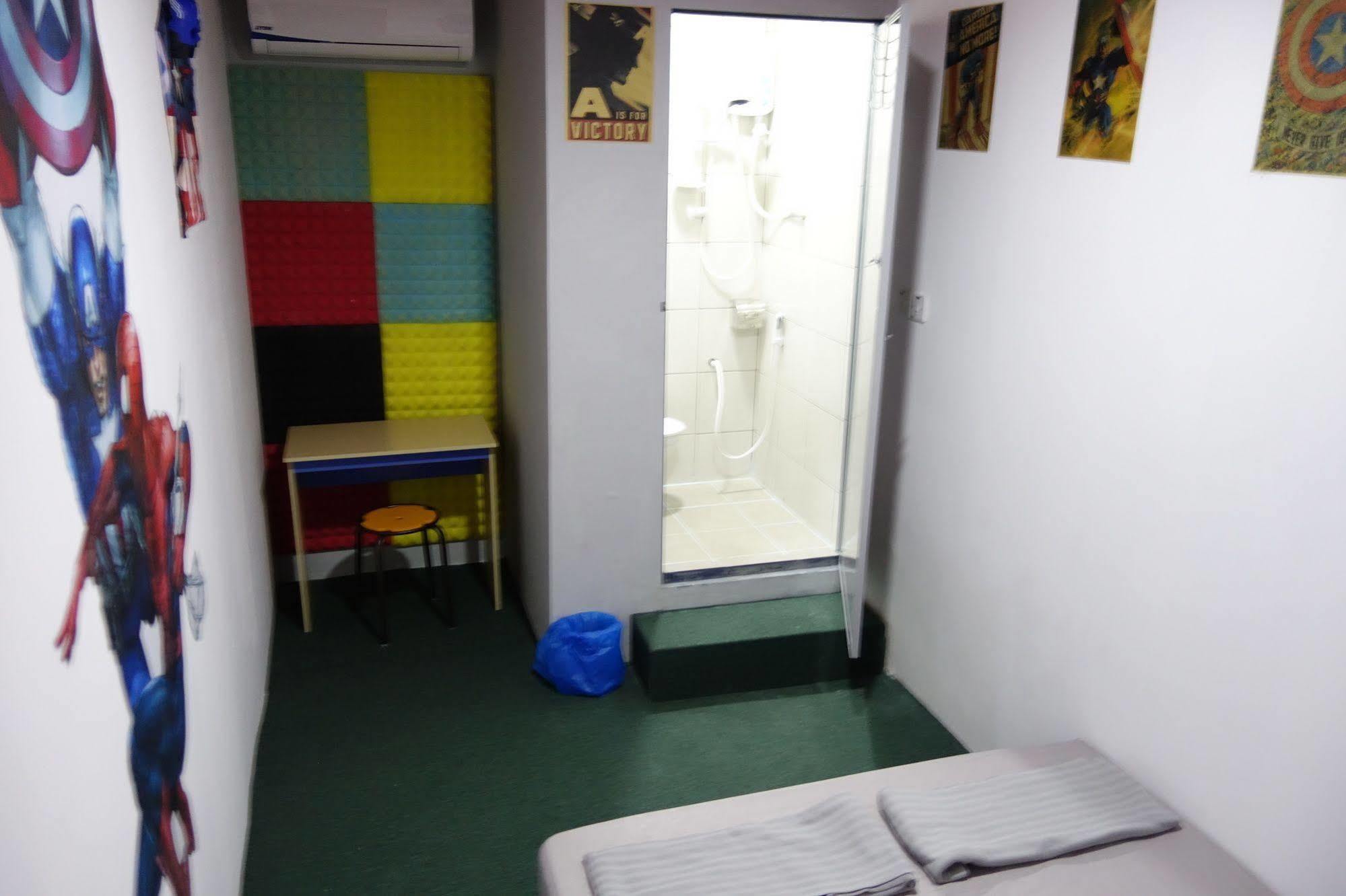 Hero Hostel Kuching Exteriér fotografie
